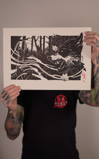 First Chapter – fekete-fehér linómetszet farkassal és holddal, 31x44,5 cm kézben tartva 